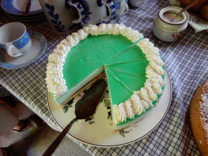 Waldmeistertorte.jpg